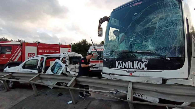 İstanbul-Eyüpsultan'da yağışın ardından zincirleme kaza: çok sayıda kişi yaralandı.