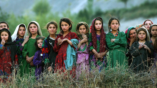 Afgan kız çocukları