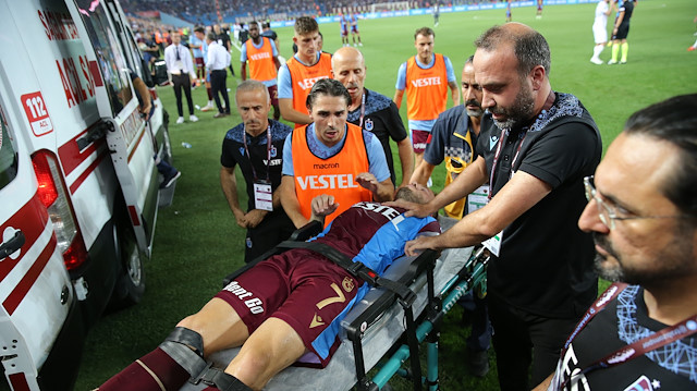 Trabzonspor'da şoke eden sakatlık: Humerus kemiği kırıldı