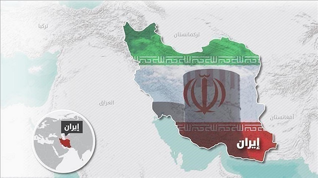 إيران تنفي صلتها بالهجوم على سلمان رشدي