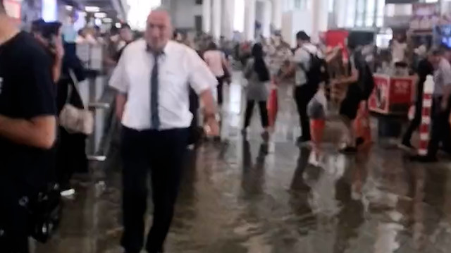 Ankara'da yağmur: Otobüs terminali sular altında kaldı