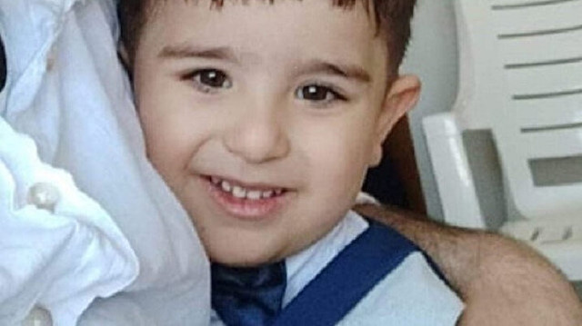 ​وفاة طفل سوري اختناقًا داخل سيارة والديه