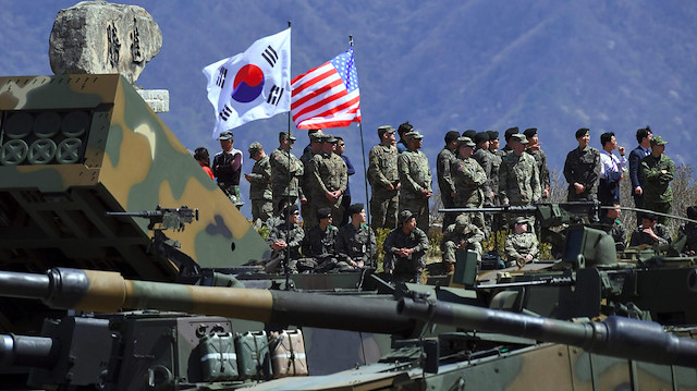 Amerika ve Güney Kore ordularının ortak tatbikatı 