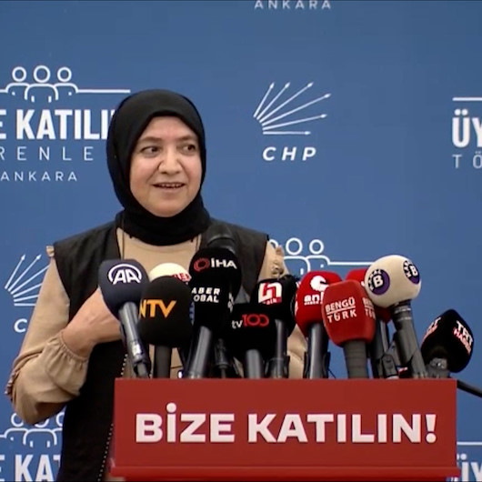 Üye Katılım Töreninde başörtülü kadına CHPli partiliden sufle: İlacımı alamıyorum de
