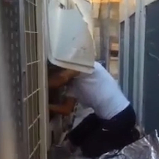 Gaziantepte klima hırsızı caminin gaz tankını sökerken bekçilere yakalandı