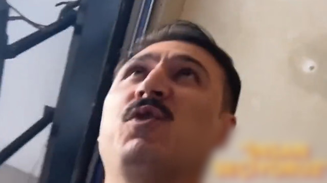 Kadıköy'de 'Boden' isimli kafe iki başörtülü kadını masalar boş olduğu halde 'Yer yok' diyerek içeriye almadı