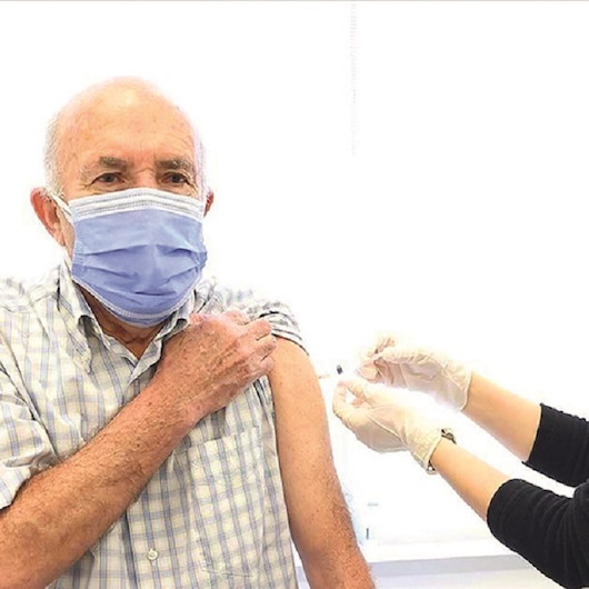Uzmanlar Kovid-19'a karşı uyarıyor: Varyant aşısını beklemeyin