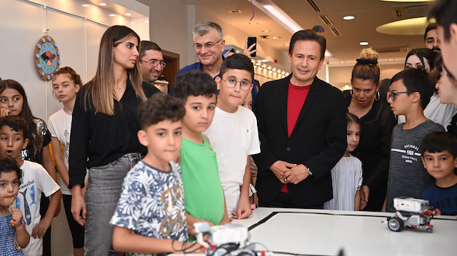 ​Ücretsiz kodlama kursuna giden çocuklar kendi robotlarını kodladılar