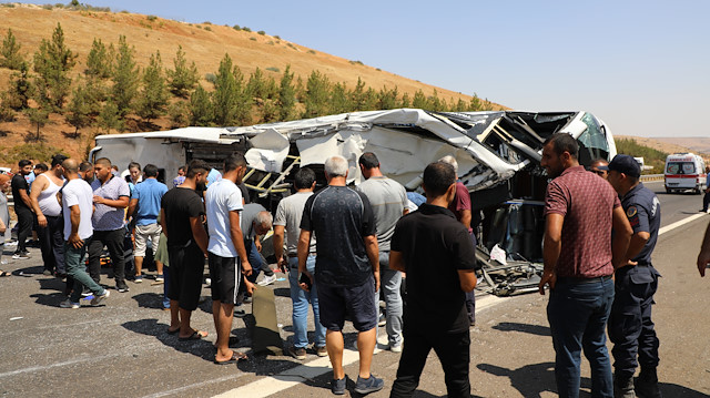 Gaziantep'te meydana gelen trafik kazasında 16 kişi hayatını kaybetti, 31 kişi yaralandı. 