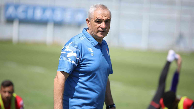 Sivasspor Teknik Direktörü Rıza Çalımbay