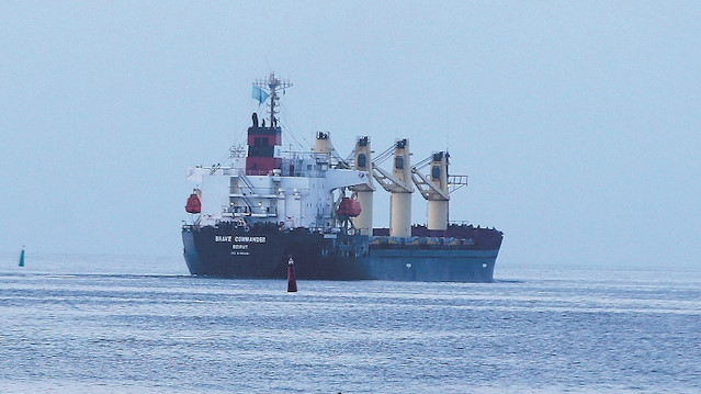 qUkrayna limanlarından tahıl yüklü 3 gemi daha yola çıktı. Milli Savunma Bakanlığı, dün sabah saatlerinde 3 geminin daha tahıl yüklü olarak hareket ettiğini açıkladı.