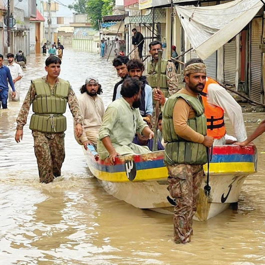 Pakistan’da Muson felaketi: Sel suları 2,5 ayda binden fazla can aldı