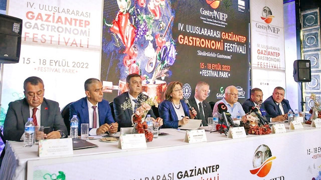 Gaziantep Büyükşehir Belediye Başkanı Fatma Şahin tanıtım toplantısında konuştu.