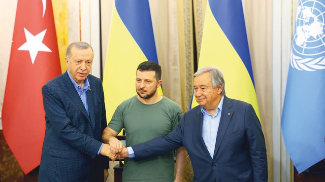 Cumhurbaşkanı Recep Tayyip Erdoğan, Ukrayna Devlet Başkanı Volodimir Zelensky  ve BM Genel Sekreteri Antonio Guterres, Ukrayna’nın Lviv şehrinde, 18 Ağustos 2022.    