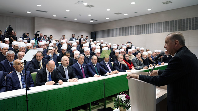 Cumhurbaşkanı Erdoğan, Bosna-Hersek İslam Birliğinin (Riyaset) yeni binasını ziyaretinde konuşma yaptı.
