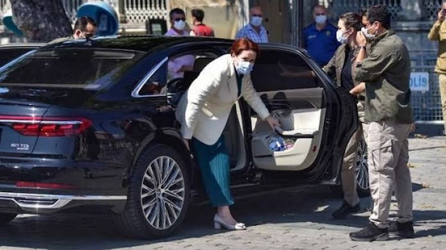 Meral Akşener’in koruması, aracını 'Recep Tayyip Erdoğan' sloganı atan kişilerin üzerine sürdü