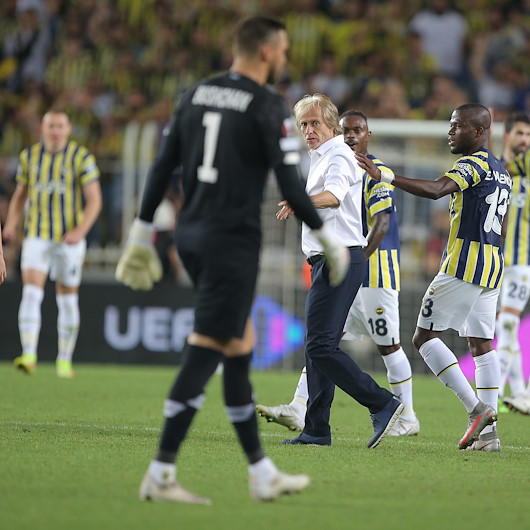 Bushchan'dan Fenerbahçe tribünlerine tepki çeken hareket