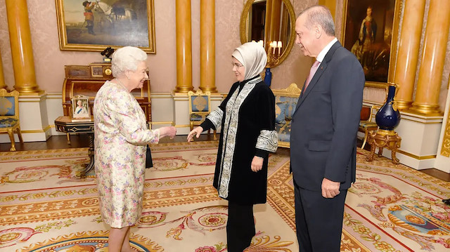 Kralice 2. Elizabeth ile Erdoğan çifti.