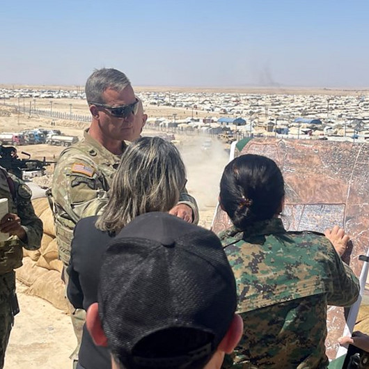 Teröriste önce eğitim sonra taziye ziyareti: ABD'li komutan YPG/PKK elebaşı Mazlum Kobani'yle görüştü
