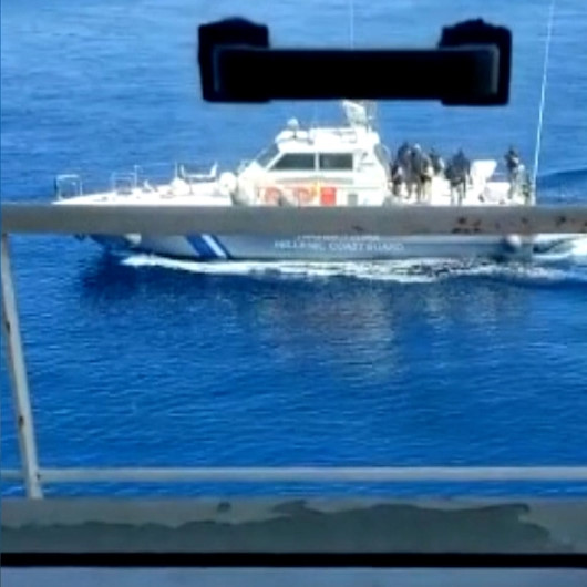 Yunanistan'ın provokasyonları bitmiyor: Bozcaada açıklarında ticari gemiye taciz ateşi