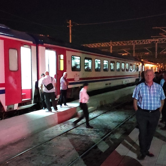 Doğu Ekspresi Yozgat'ta raydan çıktı: Ankara-Kayseri demir yolu ulaşıma kapandı