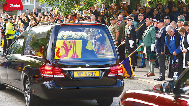 Kraliçe'nin cenazesi Edinburgh'ta.
