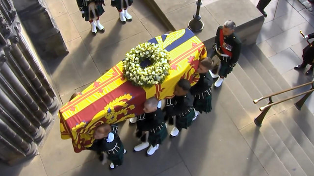 Kraliçe Elizabeth’in cenaze töreni ise 19 Eylül Pazartesi günü yapılacak.