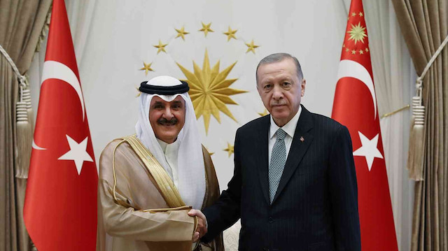 Kuveyt Büyükelçisi Alenzi'den Cumhurbaşkanı Erdoğan’a güven mektubu