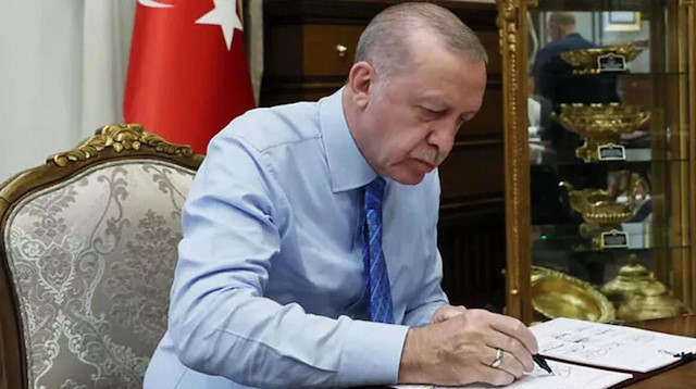 Cumhurbaşkanı Erdoğan hangi üniversiteye rektör atadı?