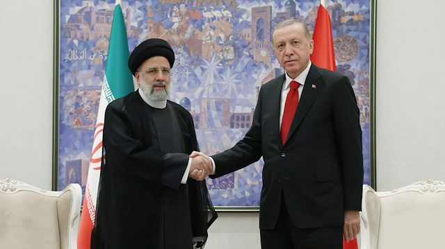 Cumhurbaşkanı Erdoğan, İran Cumhurbaşkanı Reisi ile görüştü.  