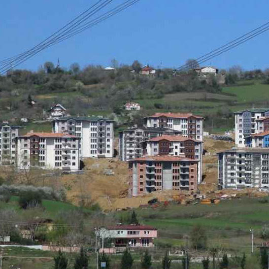 Banka önlerinde sosyal konut başvuru için kuyruk uzadıkça uzuyor! Gençlerin TOKİ başvuru şartları neler?