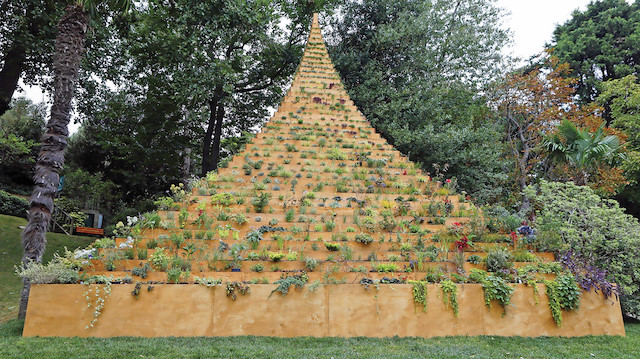 Kentin doğaya açılan kapısı:
Yaşayan Piramit.