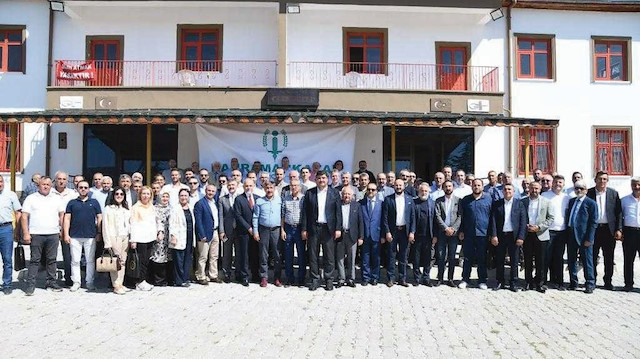 ​Kahramankazan Belediye Başkanı Serhat Oğuz, Kahramankazan Yönetici ve Bürokratlar Derneği’nin kahvaltısına katıldı.
