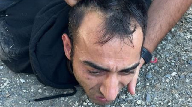 Başakşehir'de iki kişi öldürdükten sonra Fatih'te polisleri vuran şahıs yakalandı