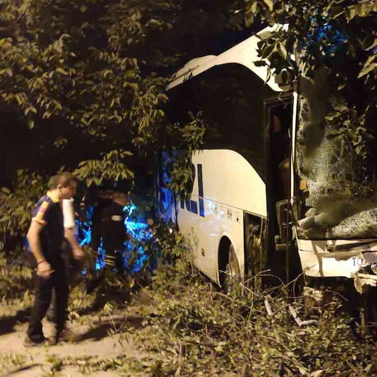 Amasya’da yolcu otobüsüyle kamyonet çarpıştı: İki ölü sekiz yaralı