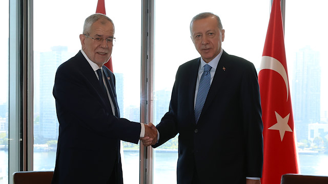 Cumhurbaşkanı Erdoğan, Avusturya Cumhurbaşkanı Bellen ile görüştü. 