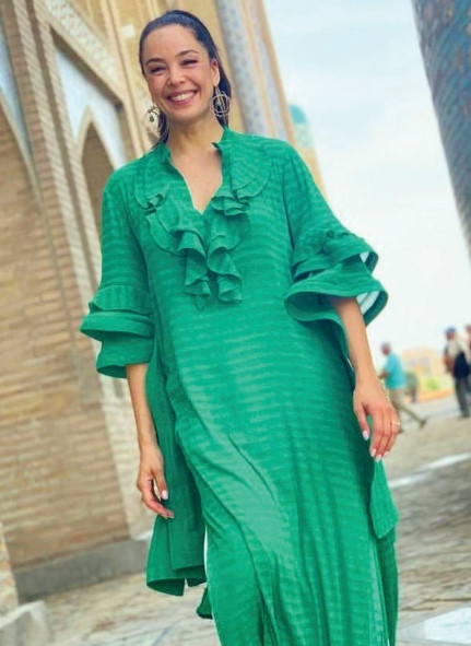 Azra Akın