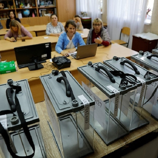 انطلاق استفتاء الانضمام إلى روسيا في 4 مقاطعات أوكرانية