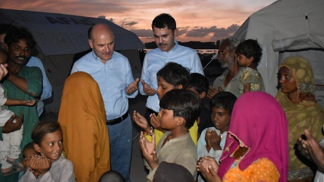 Bakan Soylu: Kardeş ülke Pakistan’a insani yardım köprüsü kuruldu