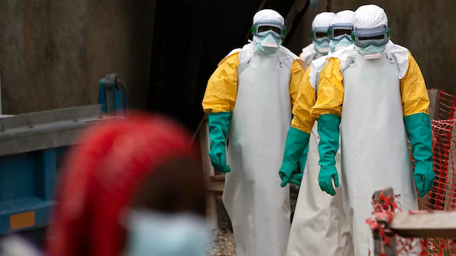 Ebola Uganda'da 5 bölgeye yayıldı: 19 kişi öldü