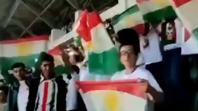 Amedspor taraftarları sözde Kürdistan bayrağı açtı