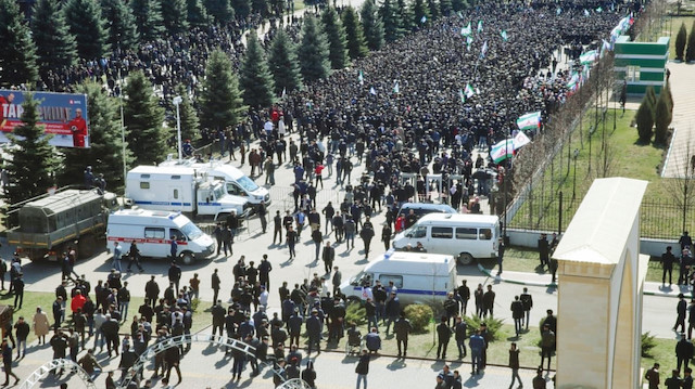 Protestolar  yayılıyor,  hatalı alımlar  tepki çekiyor,  etnik azınlık  bölgelerinde  gerilim.