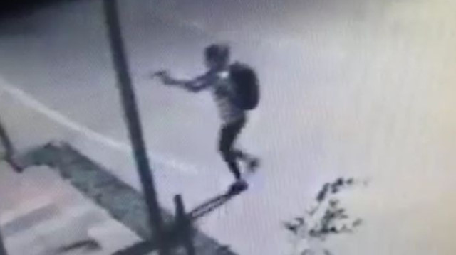 Mersin'de polisevine düzenlenen alçak saldırının görüntüleri ortaya çıktı