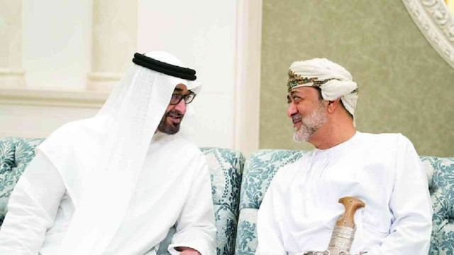 سلطان عمان ورئيس الإمارات يبحثان التطورات الخليجية والدولية
