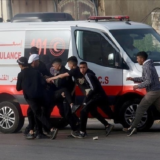 إصابة 12 فلسطينيا في مواجهات مع جيش الاحتلال الإسرائيلي جنوبي الضفة