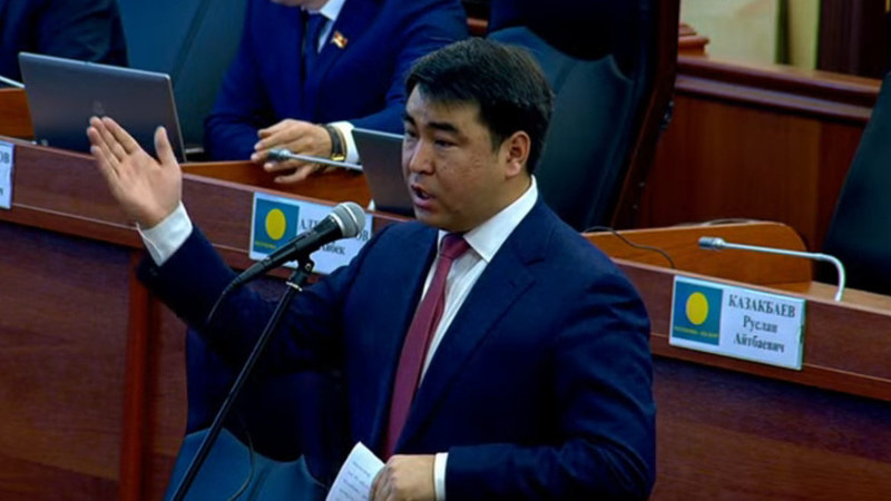 Sosyal-Demokrat Partisi Vekili Canar Akaev