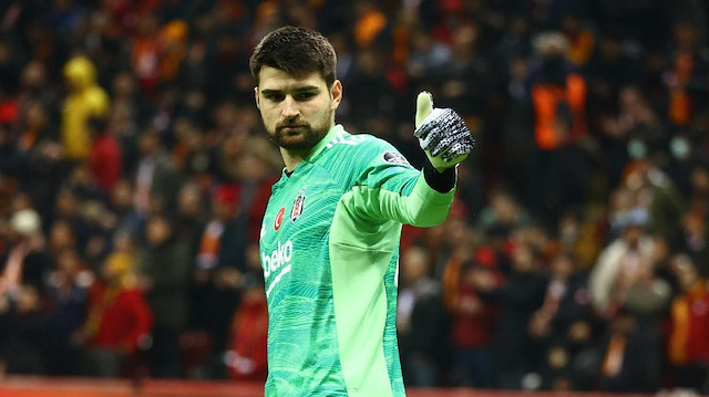 Ersin Destanoğlu, bu sezon Süper Lig'de çıktığı 5 maçta kalesinde 7 gol gördü.