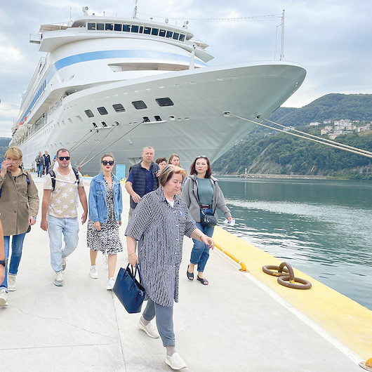 ‘Kruvaziyer’de iki ayda 350 bin turist geldi: Hedef 1,5 milyon