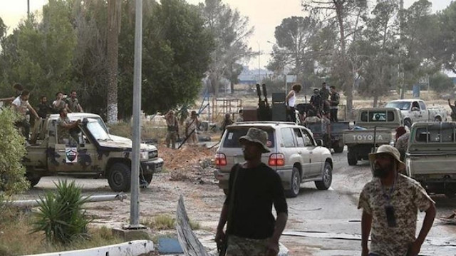 مقتل 8 بينهم مسؤولين حكوميين في تفجير انتحاري وسط الصومال
