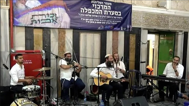 Yahudi yerleşimciler, Harem-i İbrahim Camisi'nde konser verdi